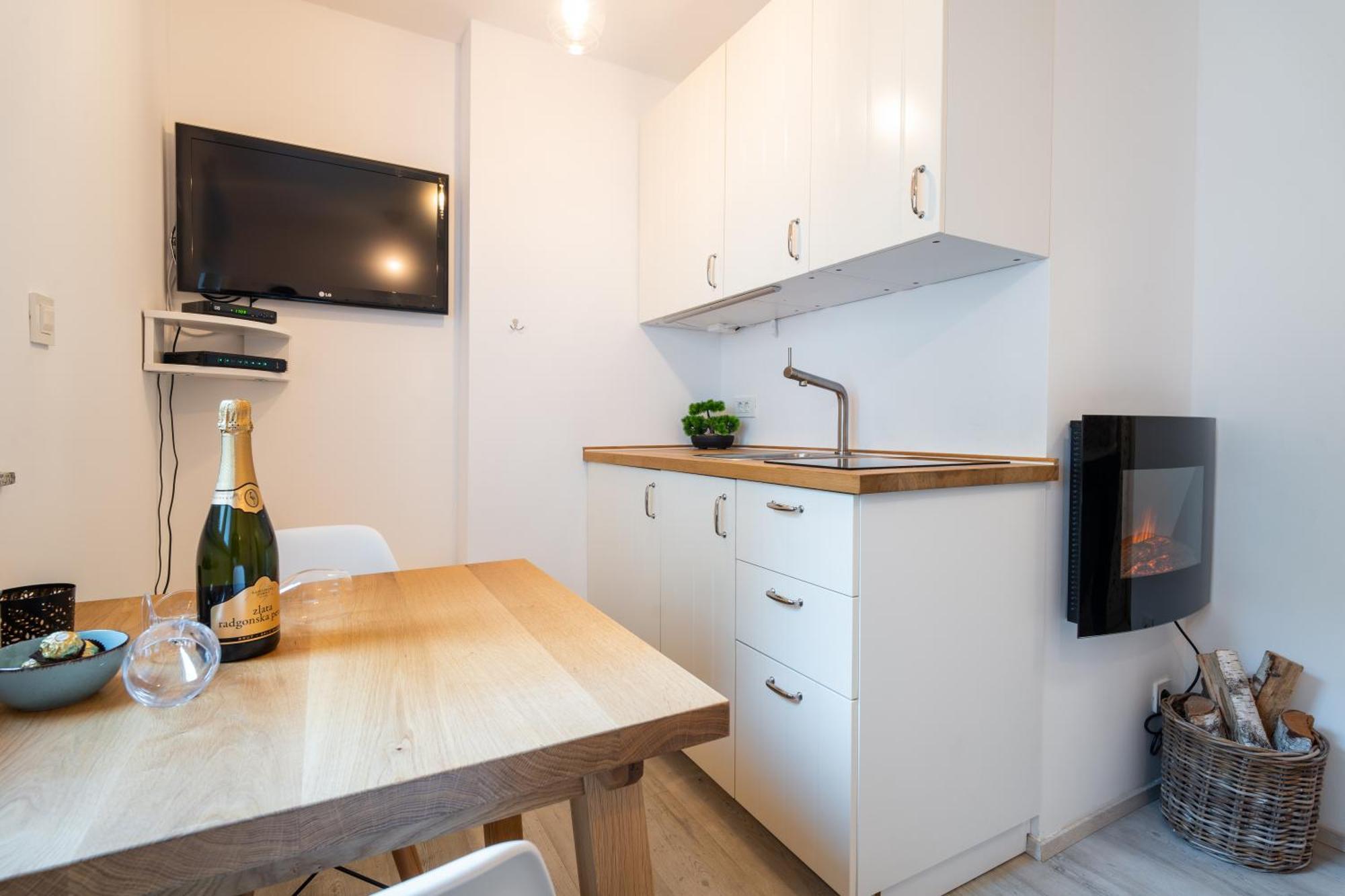 Apartment Loyd, Kranjska Gora - Studio Exterior photo